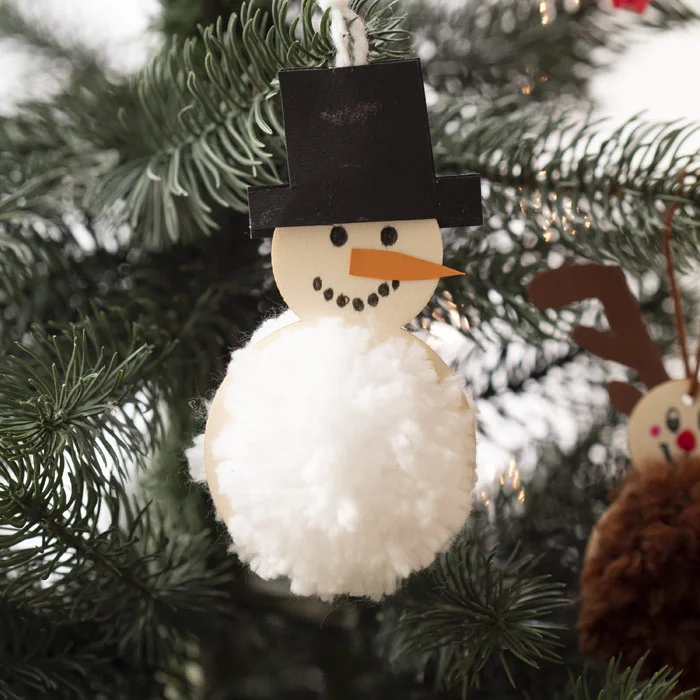 Schneemann, Papierfigur, Pompon, Laterne, Weihnachtsdeko