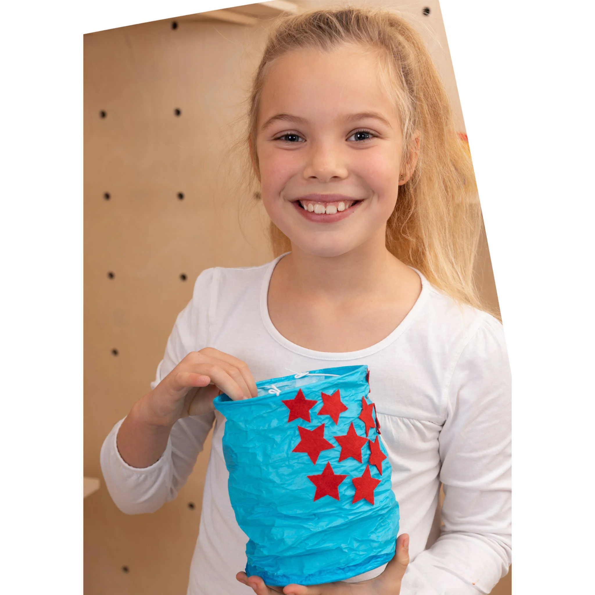 Kinder, Laterne?, Weißes Oberteil, Blau, Sterne