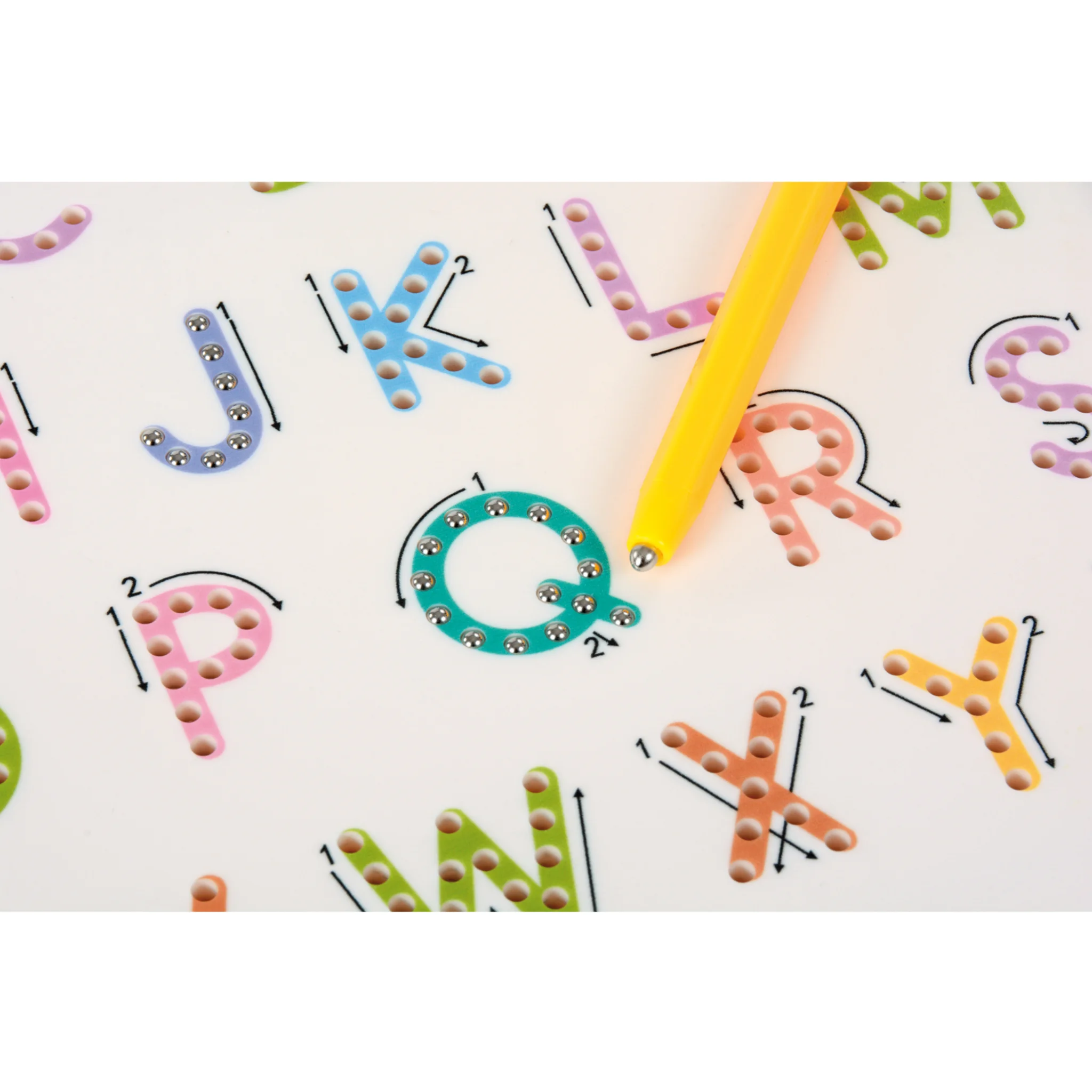 Buchstaben, Buchstaben nachzeichnen, Lernspielzeug, Stifte und Löcher, Musterübung