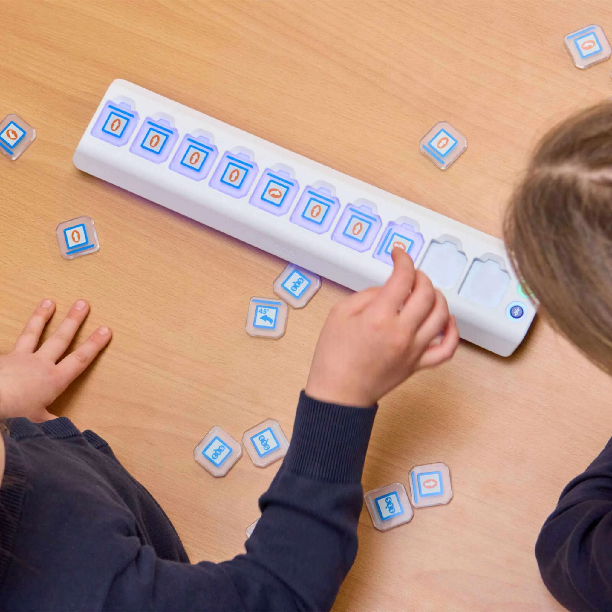 Karten, Legoartige Steine, Würfel, Spielsteine, Bauanleitung