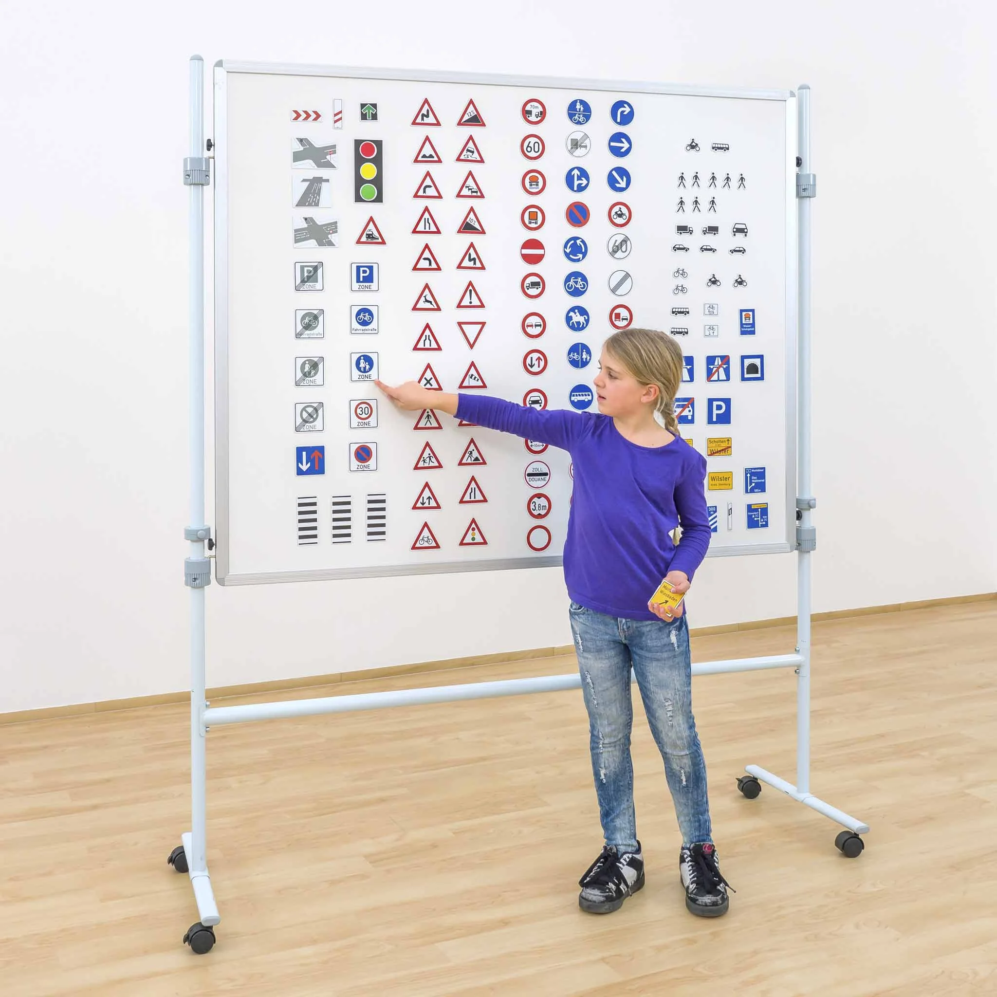 verkehrsschilder, schildkasten, kinderunterricht, klassenzimmer, piktogramme