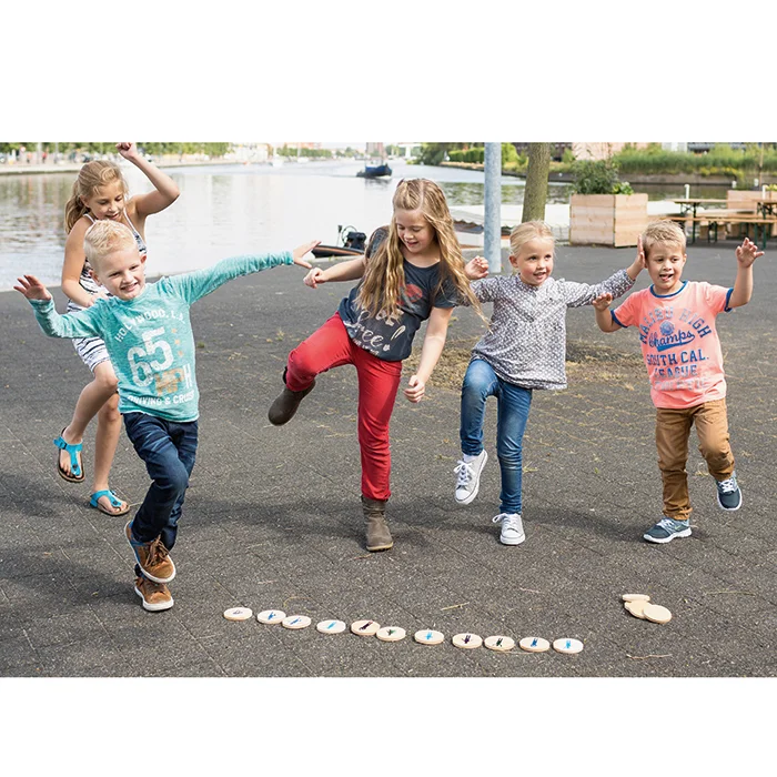 kinderspiele, springen, kinder, außenbereich, platten-spiel