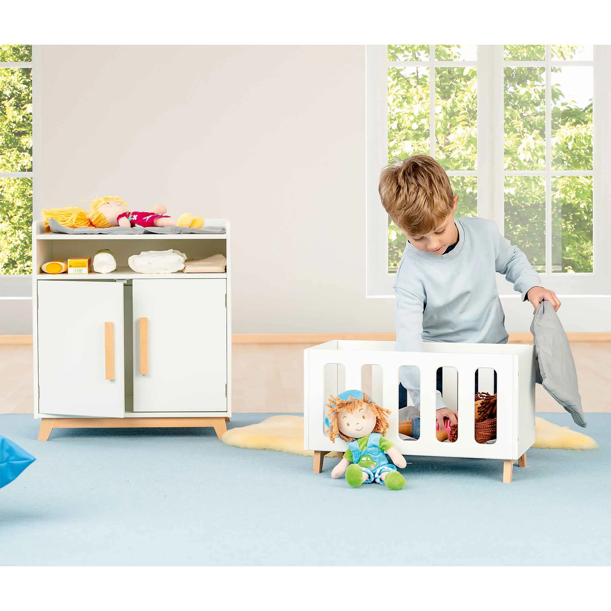 Kinderzimmer, Kinderbett, Krippe, Wäscheständer, Spielzeug