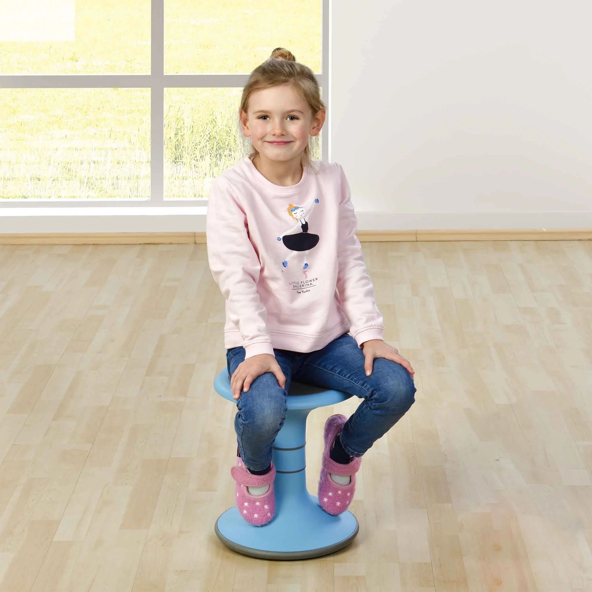 Kindersessel, Kleidung, Pullover, Jeans, Schuhe