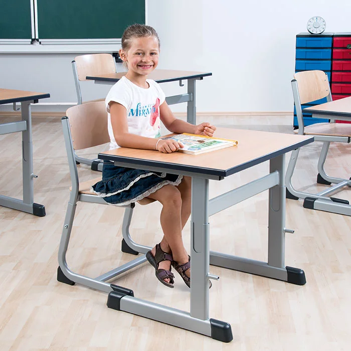 Schreibtisch, Schülerstuhl, Kindergartenstuhl, Pult, Holz/Metall-Kombination