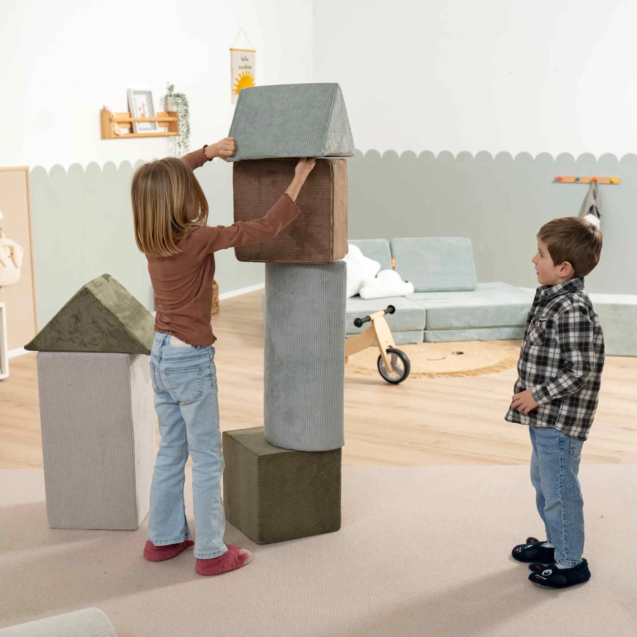 Kissenwürfel, Kugelbausteine, Spielzimmer, Kissen, Holzspielzeug