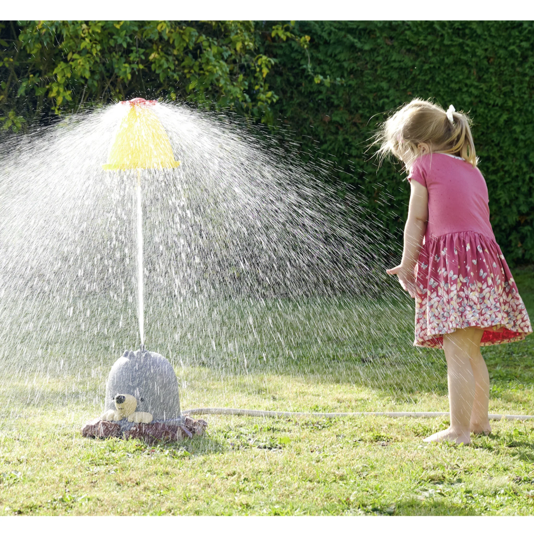Wasserspiel, Gartenbrunnen, Säule, Garten, Puppe