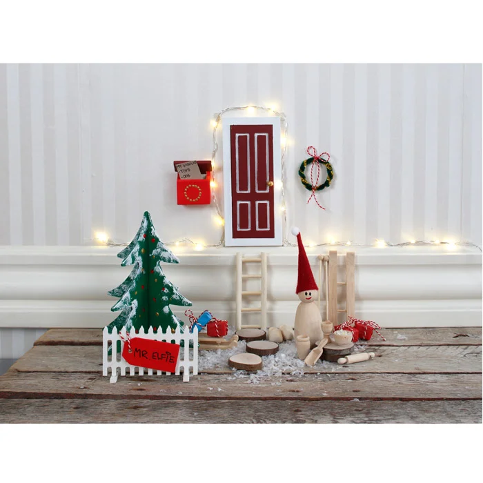 Weihnachtsdekoration, Miniaturlandschaft, Holzfiguren, Lichterkette, Weihnachtsdorf