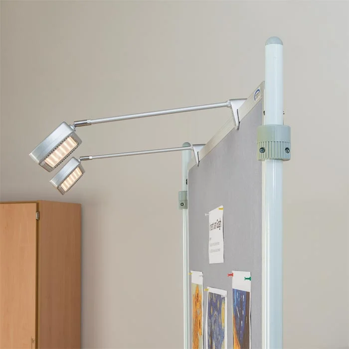 t8, bildung, beleuchtung, spotlights, tafel