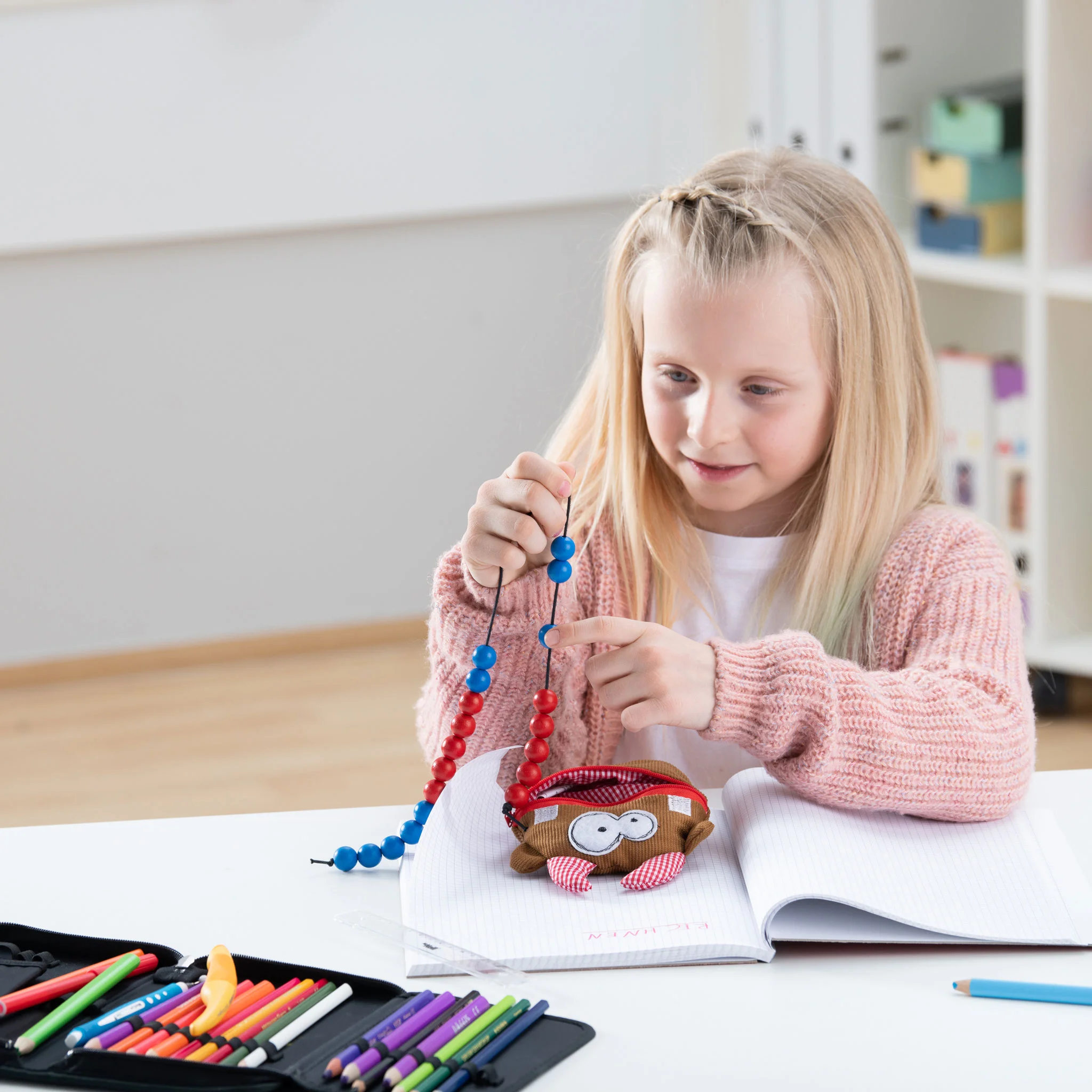 Kinder-Accessoire, Perlenkette, Schmuckanhänger, Aufbewahrungstasche, Schultasche