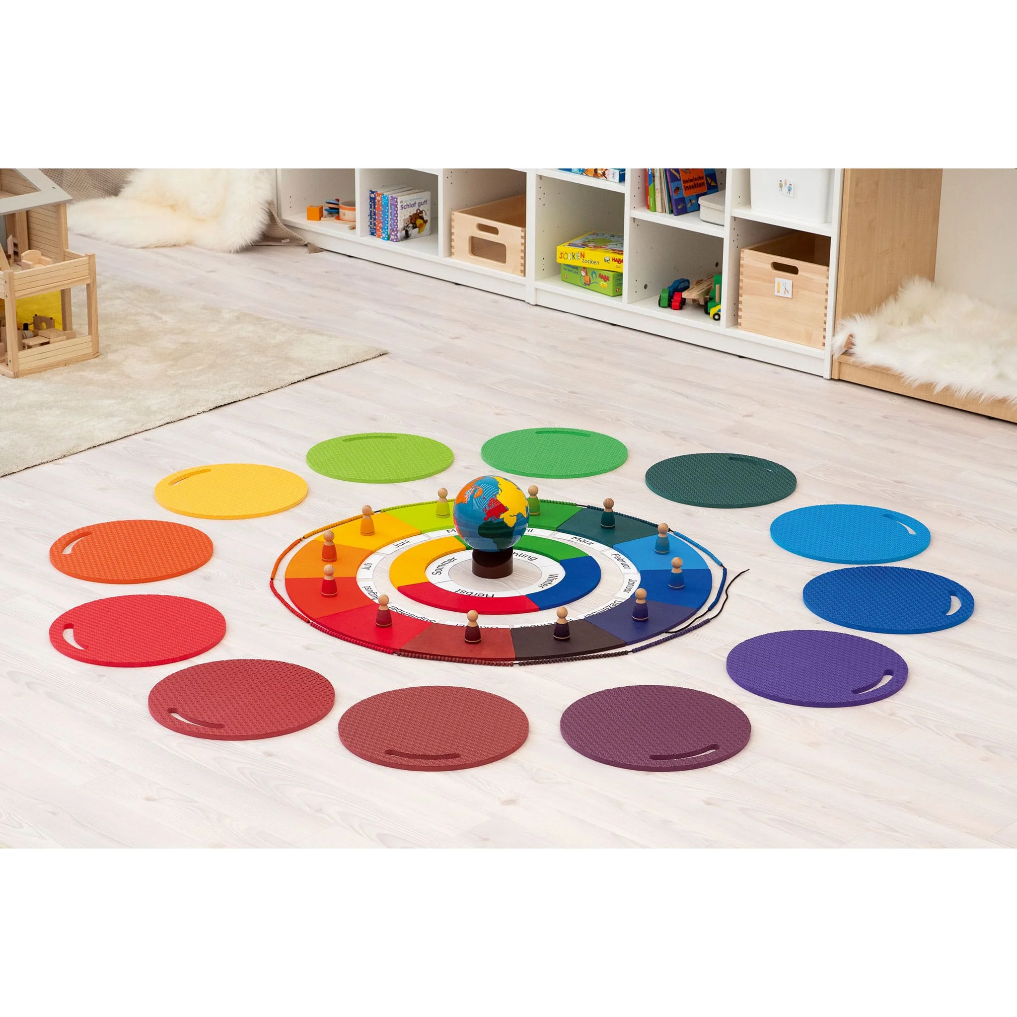 Spielbretter, Farbringe, Weltkugel, Laufspiel, Kinderzimmer