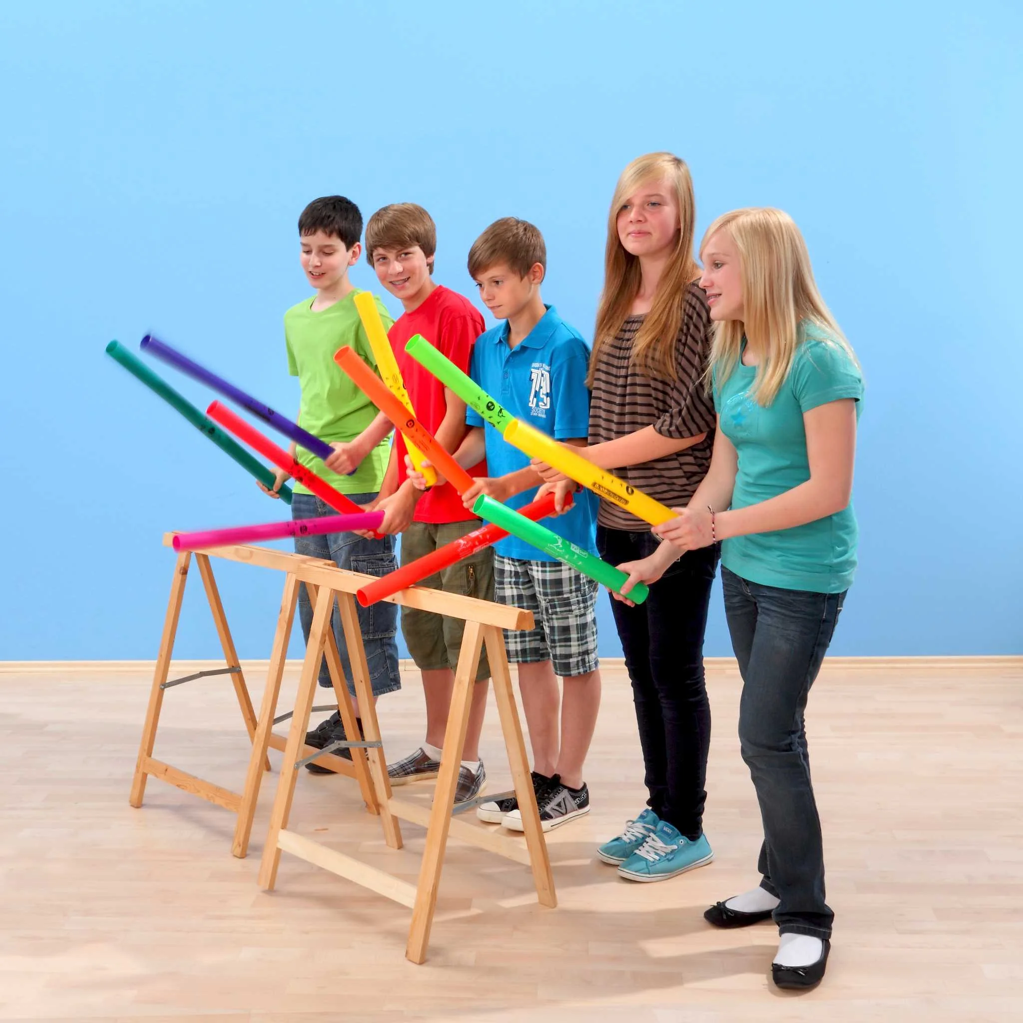 Kindergruppe, Musikunterricht, Bastelprojekt, Bunter Schaumstoffstöcke, Schuhladen?