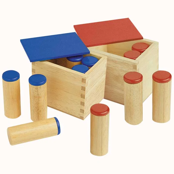 Holzspielzeug, Aufbewahrungsboxen, rote Deckel, blaue Deckel, Zylinder aus Holz