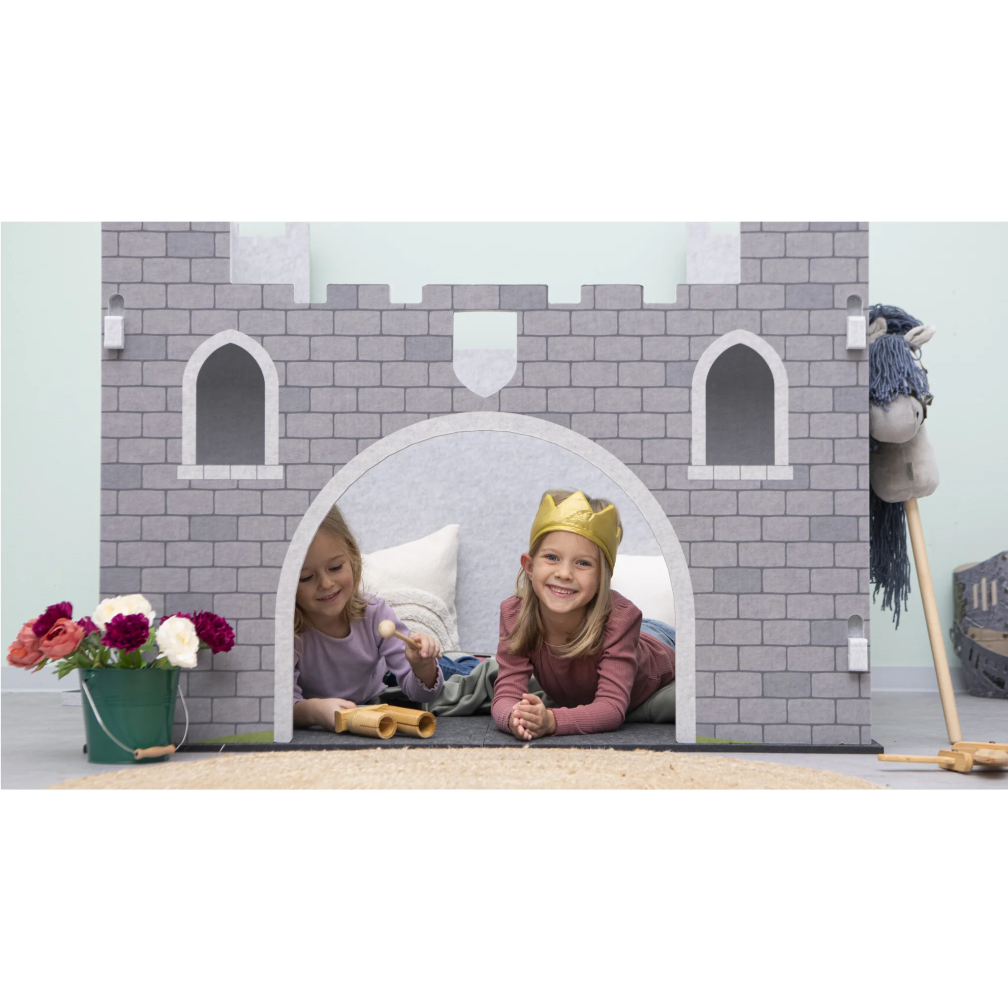 Kind, Schloss, Spielzelt, goldene Krone, Kinderspielzeug