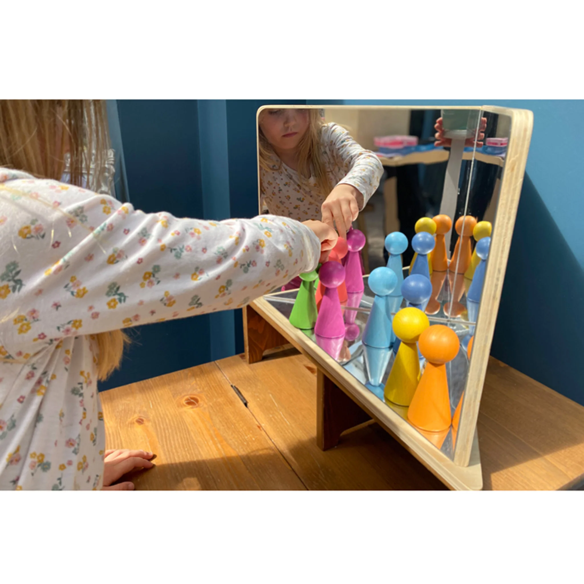 Kinderspielzeug, Kegelspiel, Puttenspiel, Holzspielzeug, Kinderzimmer