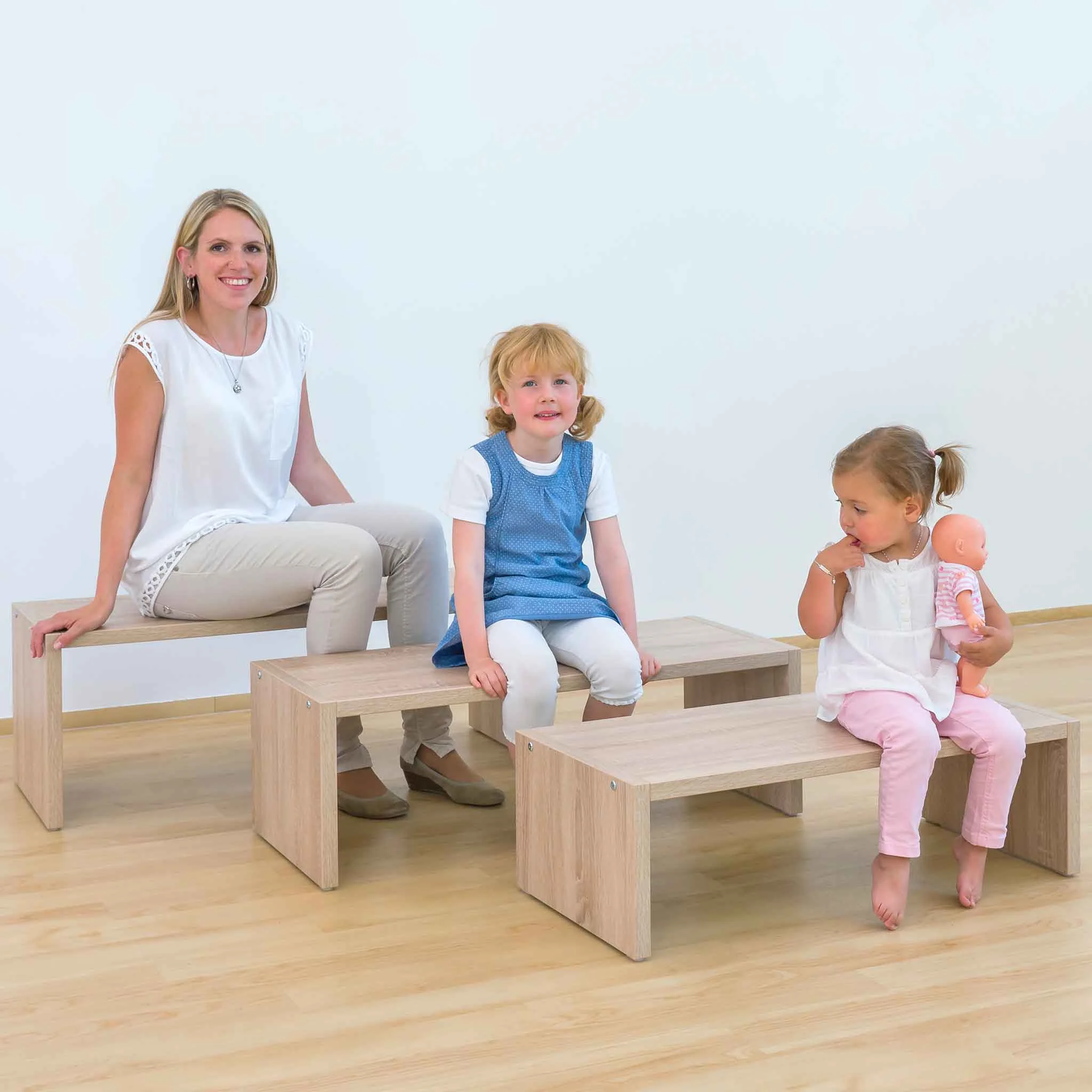 Kinderbank, Holzbank, Sitzbank, Kinderstuhl, Plattformbank