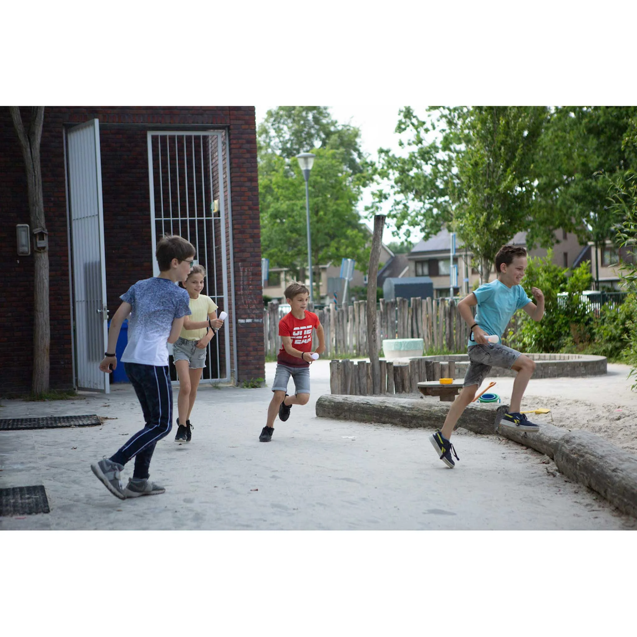 Kinder, Spiele, Outdoor, Laufabenteuer, Sandkasten