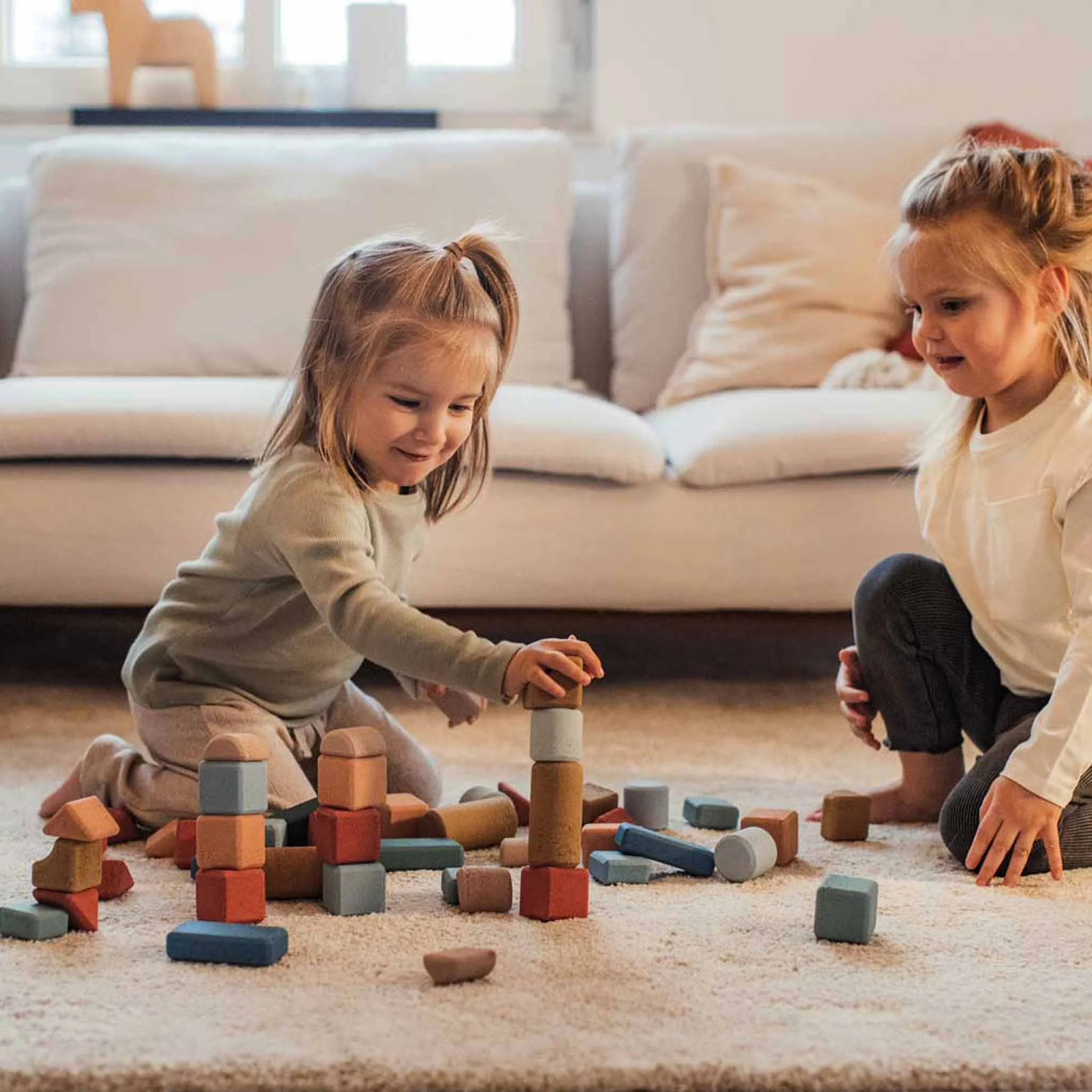Spielzeugsteine, Holzbausteine, Kinderspiel, Baukasten, Klemmbausteine