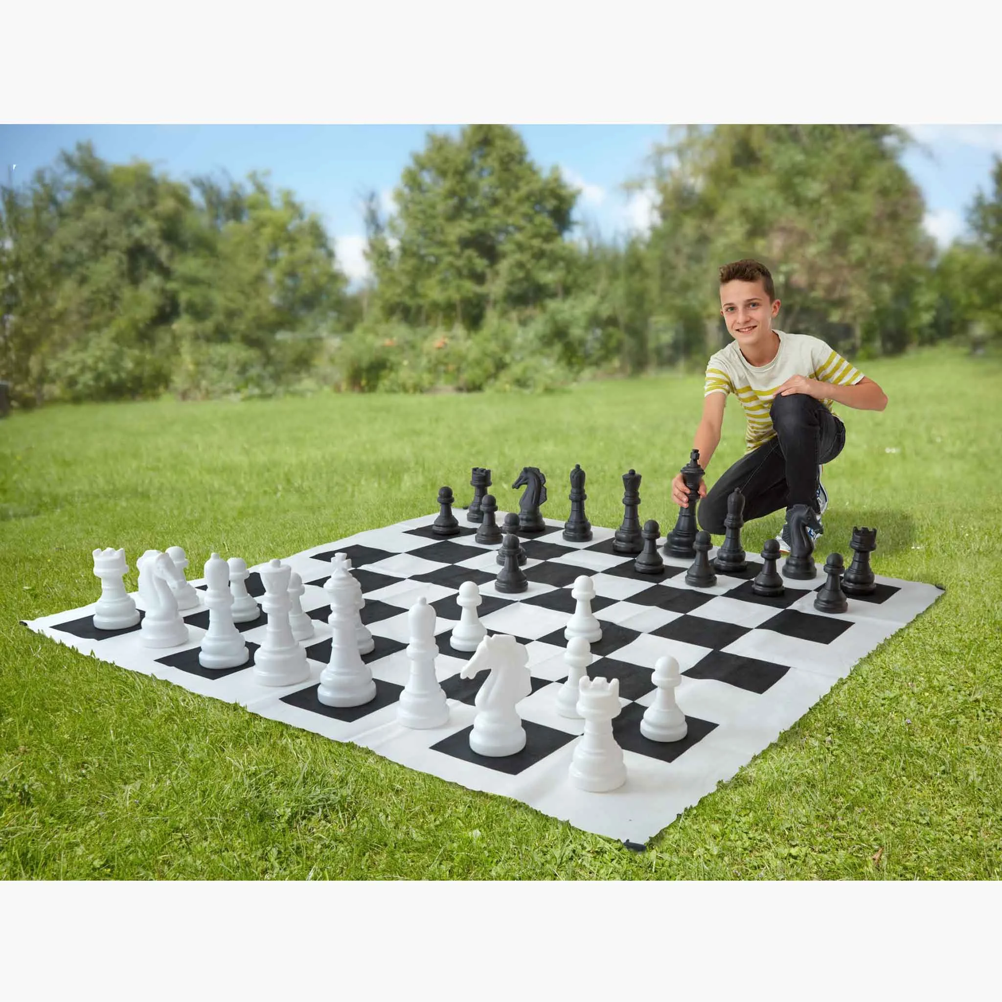 Schachbrett, Outdoor-Spiel, Schachfiguren, Garten, Spiel im Freien