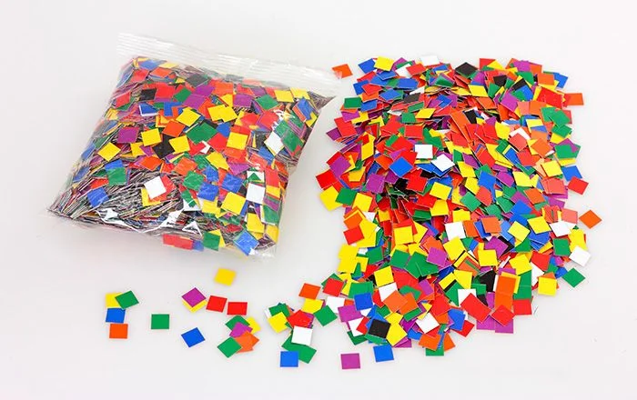 Konfetti, Glitzerstücke, Bunte Quadrate, Party-Dekoration, Sequins