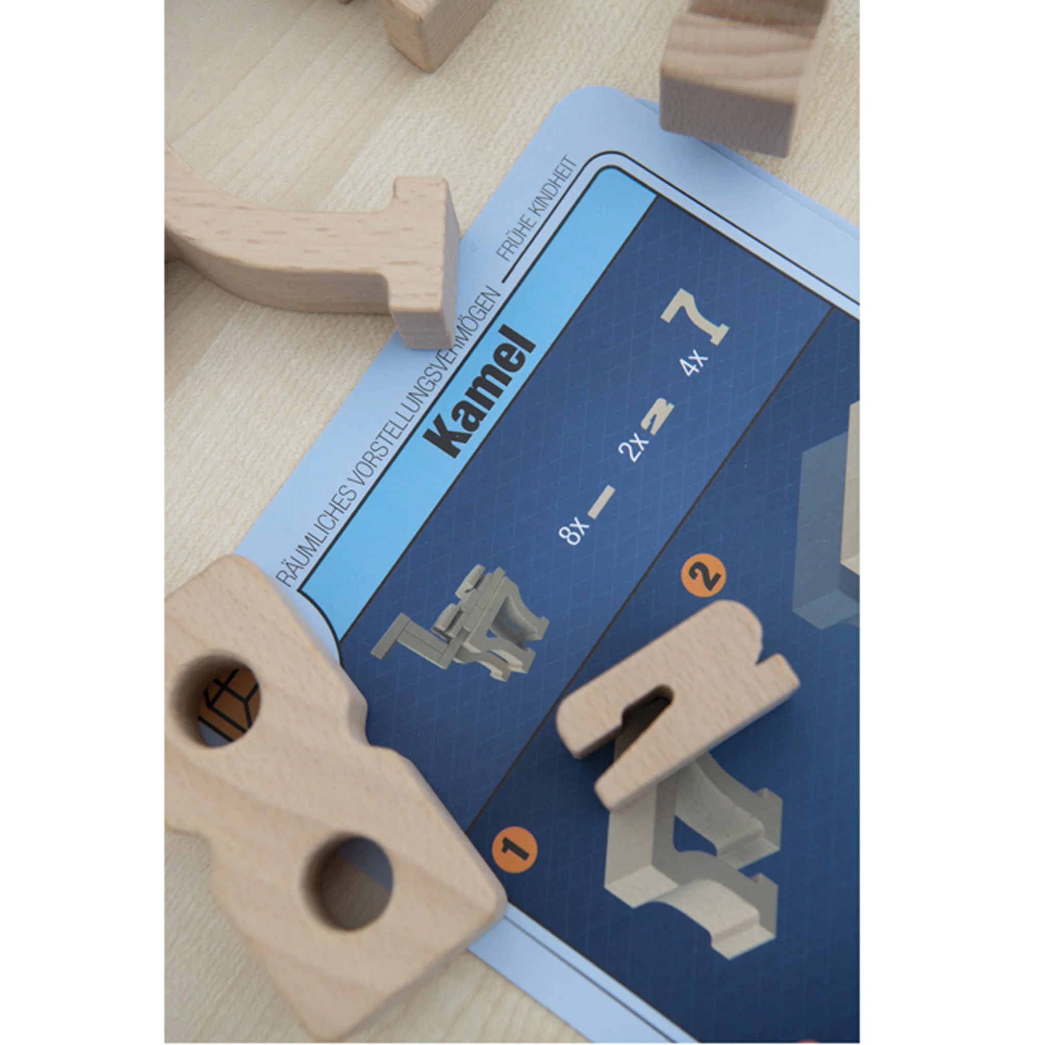 Holzspielzeug, Konstruktionsspiel, Bausteine, Puzzlespiel, Kleinteile