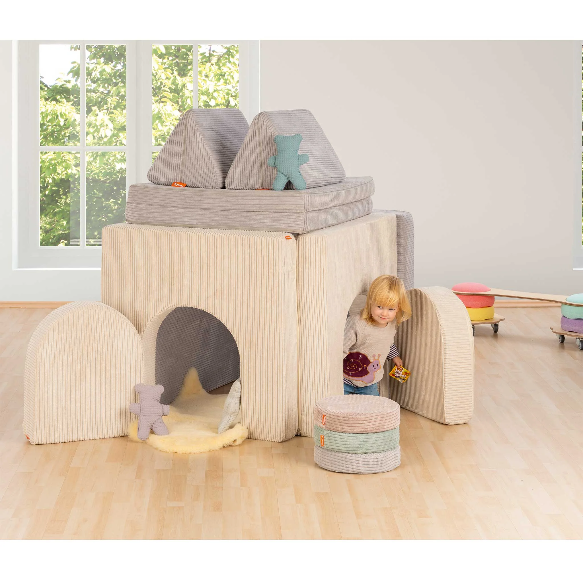 Kuschelhaus, Kuschelspielhaus, Kinderkissen, Kissenwürfel, Pufi-Struktur