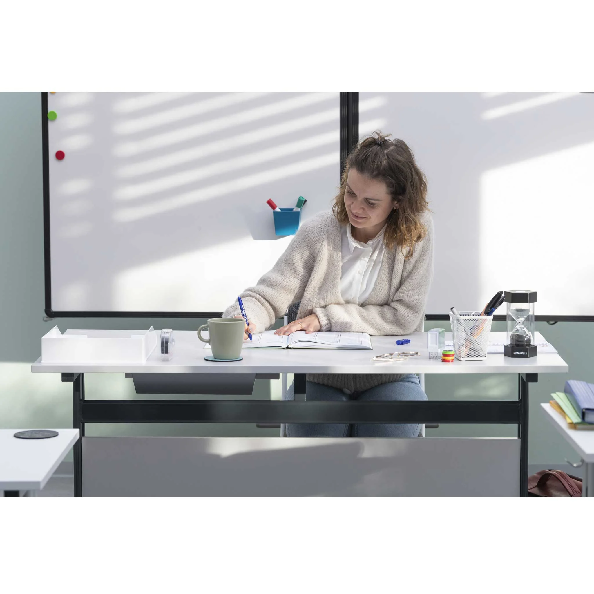 office, desk, frau, notizbuch, stift