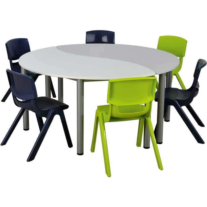 Rundtisch, Tischset, Stuhlset, Kunststoffstühle, runde Esstischgruppe