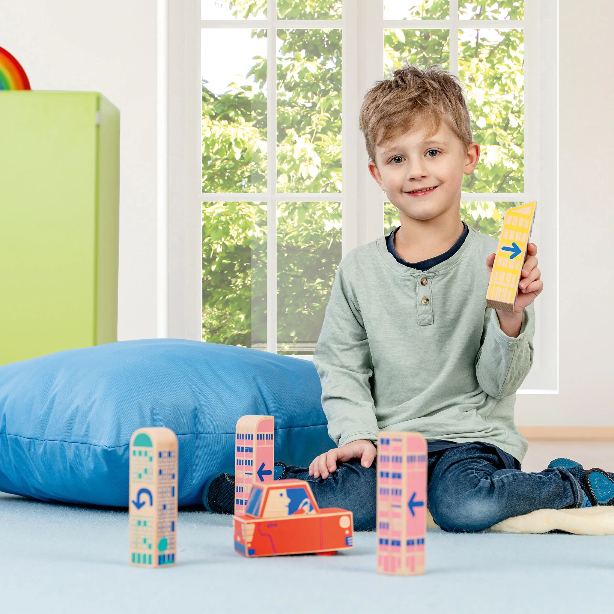 Spielzeug, Kinderzimmer, Puppenhaus, Holzspielzeug, Straßenbau