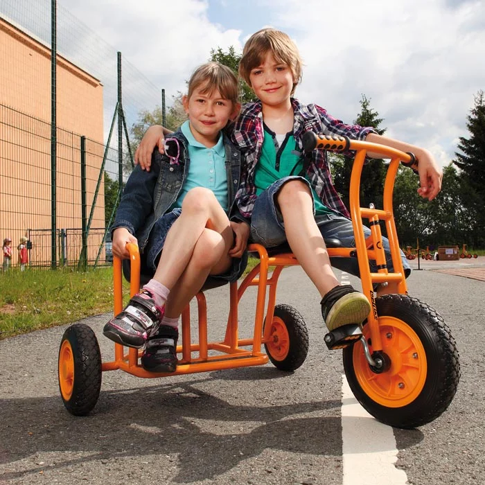 Dreirad, Kinderfahrrad, orange, Schwungrad, Paar Kinder