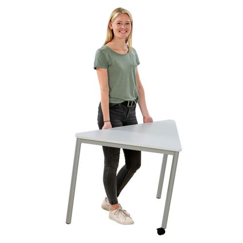 Agilo Corner – mobiler Dreiecktisch 