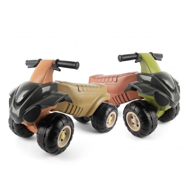 Geländefahrzeug aus recyceltem Kunststoff 