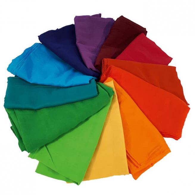 12 farbige Spieltücher 