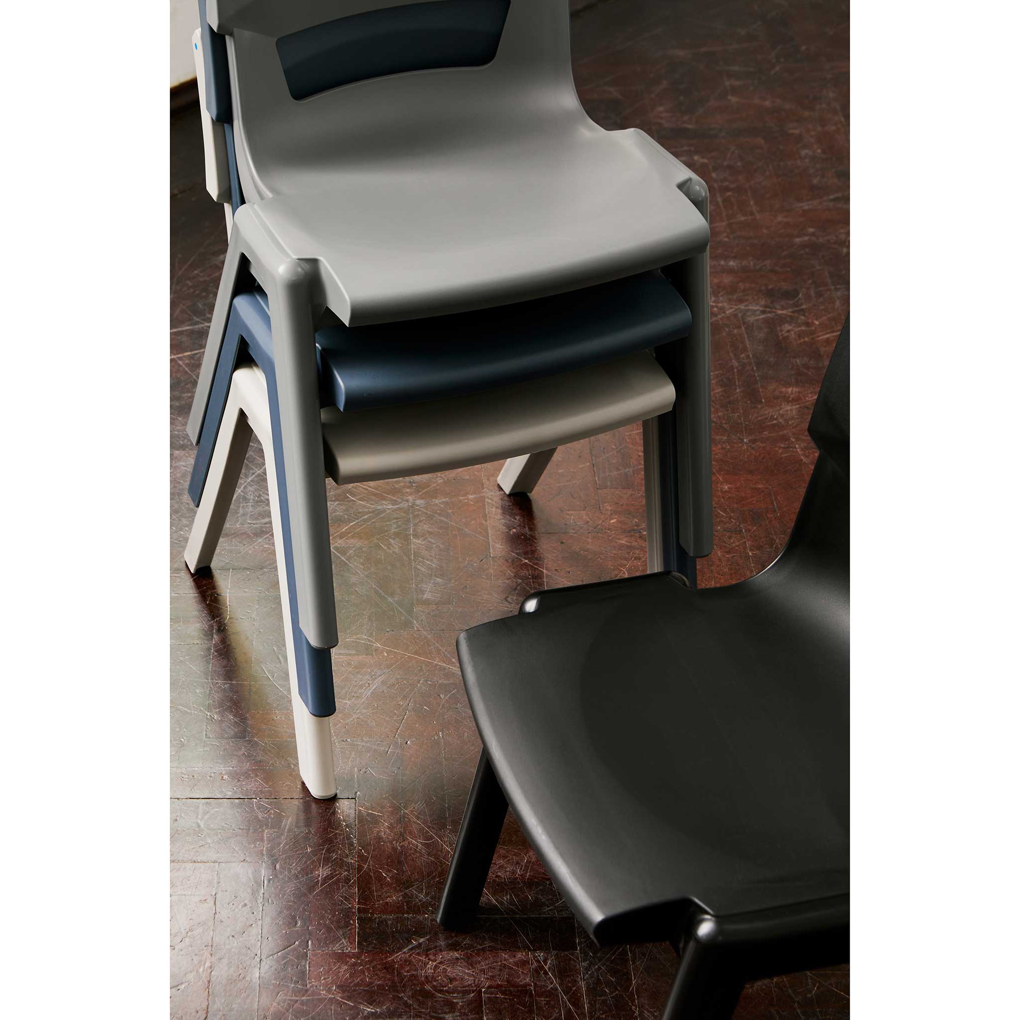 Postura + Stuhl, Sitzhöhe 46 cm