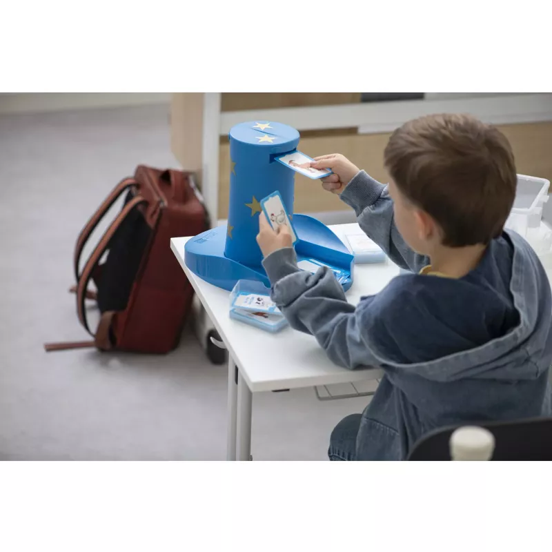 Kinderspielzeug, Karten-Spiel, Memory, Blauer Spielaufsteller, Stars Muster