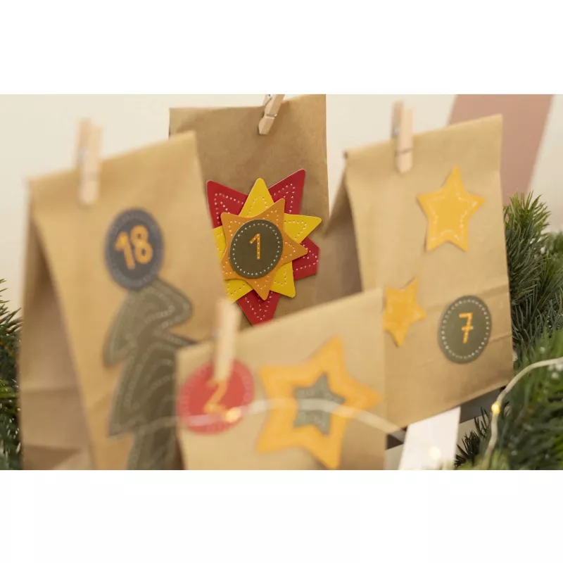 Adventskalender,  Papierbeutel,  Sterne,  Zahlenaufkleber,  Deko