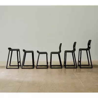 stuhl, barhocker, schwarz, metall, lineares design