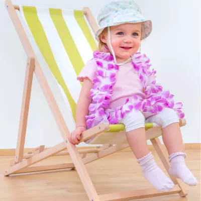 Kinderstuhl, Strandstuhl, Hochstuhl, Sommerhut, Haarband?