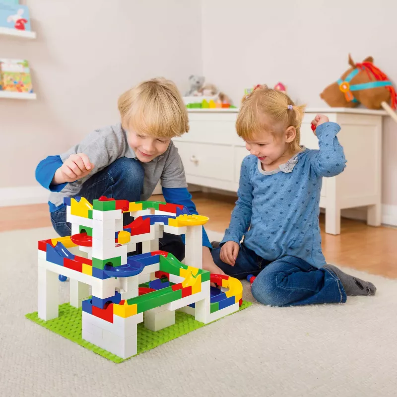 Kinder, Bauklotz-Spiel, Konstruktionsspiel, Bauklotz-Turm, Spielzeug