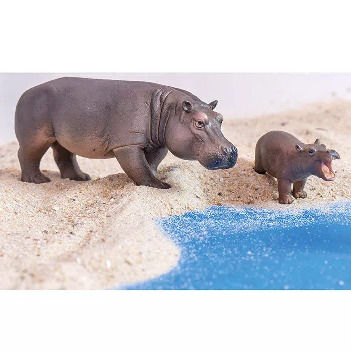 Nilpferd, Tierfigur, Miniaturmodell, Sandstrand, Wasserbecken