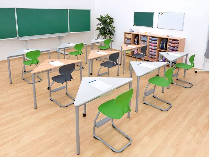 classroom, desks, chairs, Tafel, Aufbewahrung