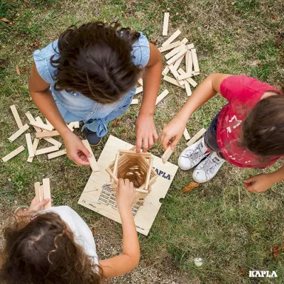 Holzspielzeug, Konstruktionsspiel, Holzklötze, Outdoor-Spiel, Bauspielzeug