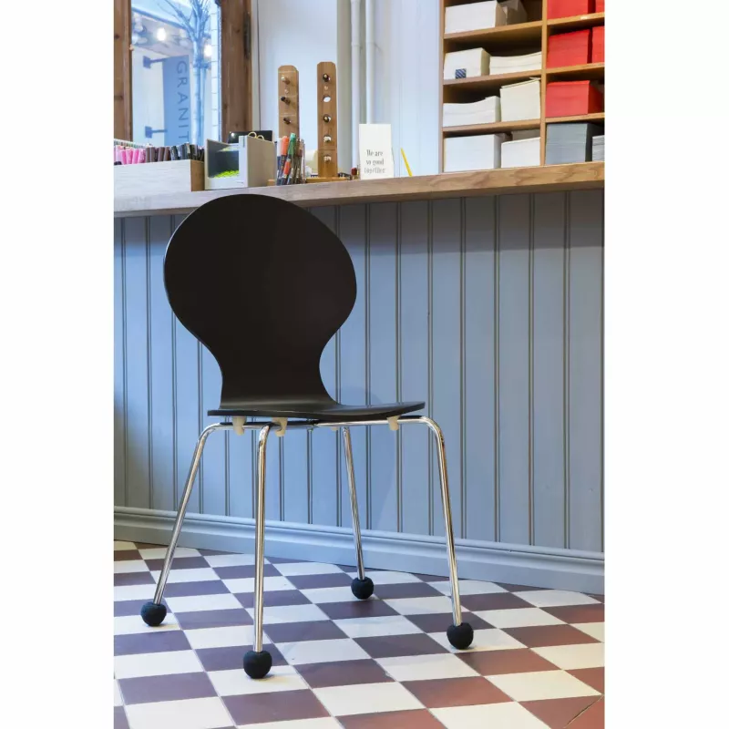 stuhl, stuhl aus plastik, metallbeine, schwarz, stuhlstuhl?