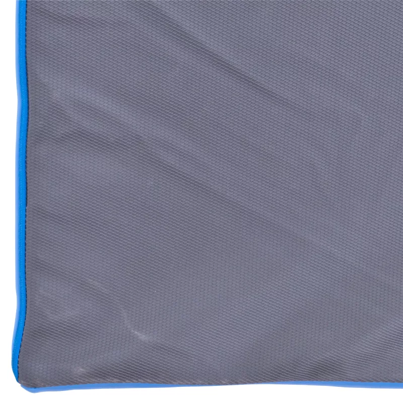 material texture, gepolstertes Gewebe, blauer Rand, graue Oberfläche, dünne Polsterung