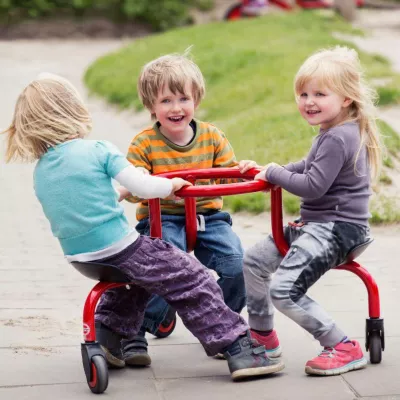 Kinderspielzeug, Dreirad, Spieltiefe, Kinderautos, Outdoor-Spielzeug