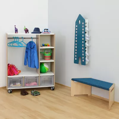 Kinderzimmer, Kleiderschrank, Hakenregal, Spielzeugkorb, Sitzbank