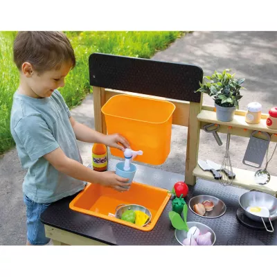 Kinderküche, Spielküche, Wasserpumpe, orange Behälter, Küchenspielzeug
