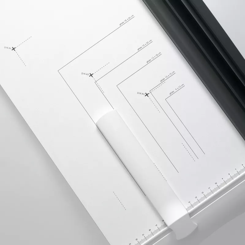 Druckmaterial, Präzisionsschneidwerk, Lineale, Schneidebrett, Rollenführung