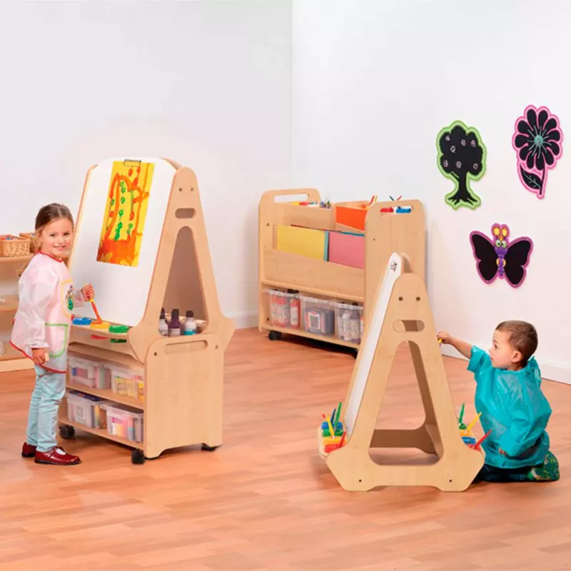 Kinderatelier, Kunstwerkstatt, Holzständer, Malstation, Aufbewahrungsschrank