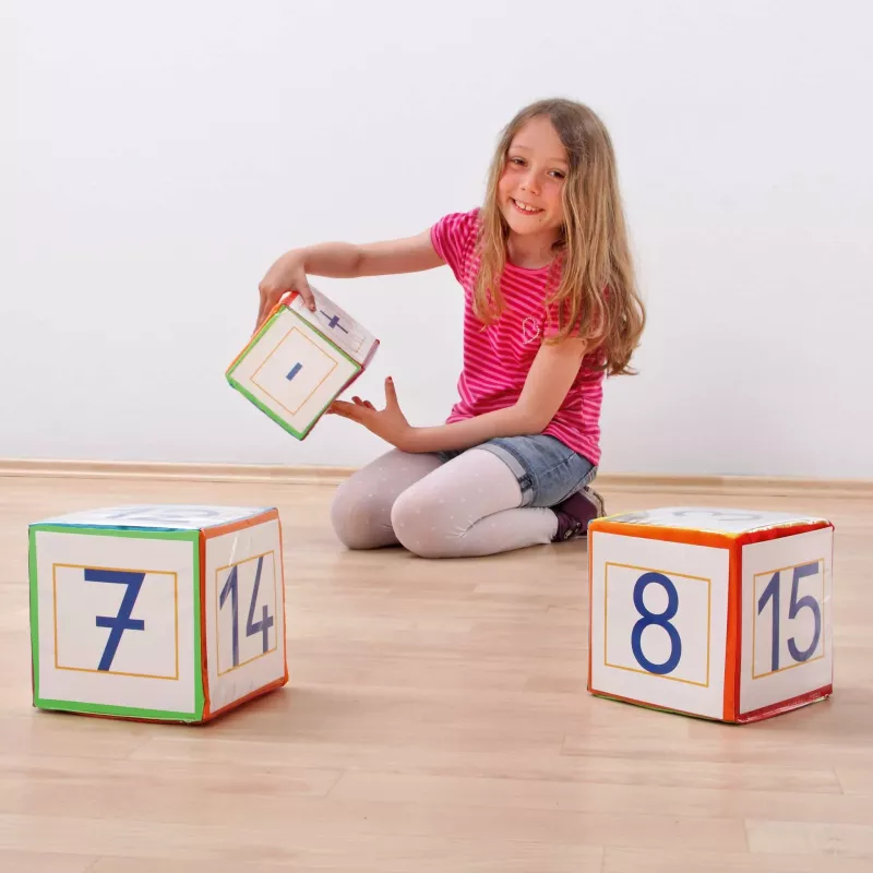 Kinderspielzeug, Bausteine, Zahlwürfel, Puzzlespiel, Holzwürfel